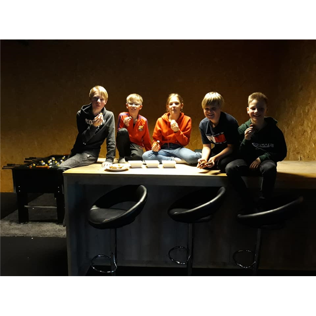 valentijnsdag met onze tien tieners van het hb tienercaf